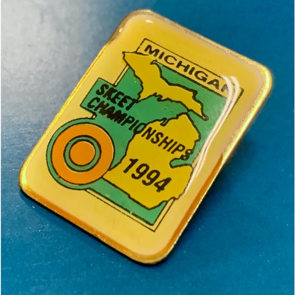 Vintage 1994 MICHIGAN SKEET CHAMPIONSHIPS Enameled Lapel Pin - Picture 9 of 9
